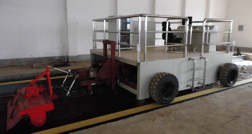 土槽車